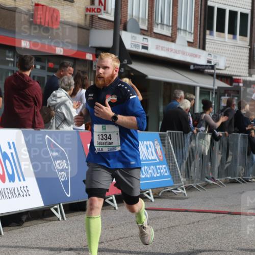 15.09.2024 - PSD Bank Halbmarathon Michael Strokosch http://msf.ph/oto/7060735 15.09.2024 11:44:04 Ziel 717, 720, 950, 1180, 1250, 1256, 1275, 1304, 1334, 1457, 1771, 1909, 2482, 2556, 2967 meine-sportfotos.de