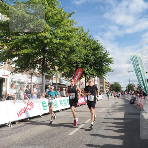 15.09.2024 - PSD Bank Halbmarathon Miley Keyser http://msf.ph/oto/7060736 15.09.2024 12:09:08 Ziel 1446, 1664, 1786, 1912, 2165, 2214, 2240, 2437, 2621, 2796, 2908, 3060, 3167, 3200, 3526 meine-sportfotos.de