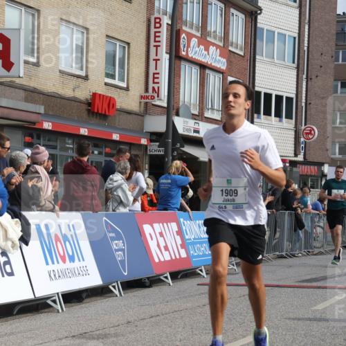 15.09.2024 - PSD Bank Halbmarathon Michael Strokosch http://msf.ph/oto/7060742 15.09.2024 11:44:06 Ziel 720, 950, 1166, 1180, 1250, 1256, 1275, 1334, 1628, 1771, 1909, 2482, 2556, 2667, 2967 meine-sportfotos.de
