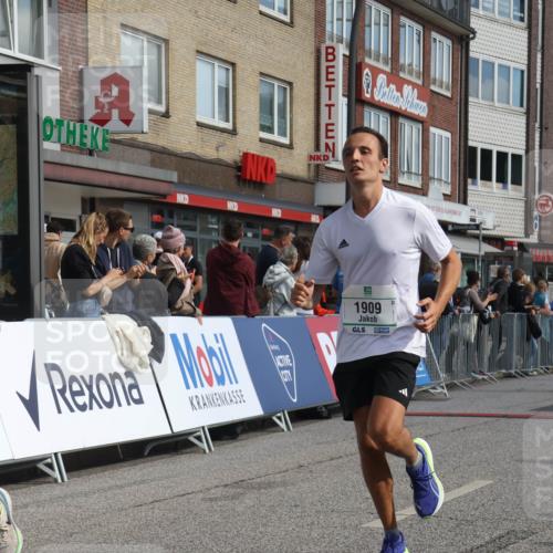 15.09.2024 - PSD Bank Halbmarathon Michael Strokosch http://msf.ph/oto/7060745 15.09.2024 11:44:06 Ziel 720, 950, 1166, 1180, 1250, 1256, 1275, 1334, 1628, 1771, 1909, 2482, 2556, 2667, 2967 meine-sportfotos.de