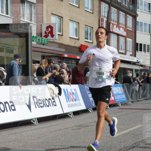15.09.2024 - PSD Bank Halbmarathon Michael Strokosch http://msf.ph/oto/7060746 15.09.2024 11:44:06 Ziel 720, 950, 1166, 1180, 1250, 1256, 1275, 1334, 1628, 1771, 1909, 2482, 2556, 2667, 2967 meine-sportfotos.de
