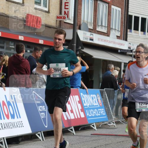 15.09.2024 - PSD Bank Halbmarathon Michael Strokosch http://msf.ph/oto/7060759 15.09.2024 11:44:09 Ziel 720, 950, 962, 1166, 1180, 1256, 1275, 1282, 1334, 1389, 1628, 1909, 2556, 2667, 2967 meine-sportfotos.de