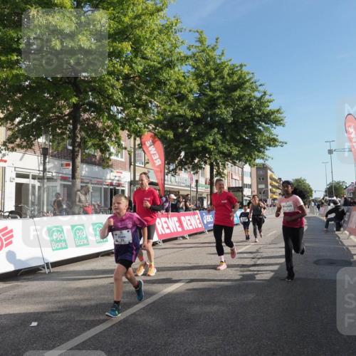15.09.2024 - PSD Bank Halbmarathon Miley Keyser http://msf.ph/oto/7060771 15.09.2024 10:32:47 Ziel 1, 4, 33, 68, 83, 176, 182, 232, 241, 275, 283, 302 meine-sportfotos.de