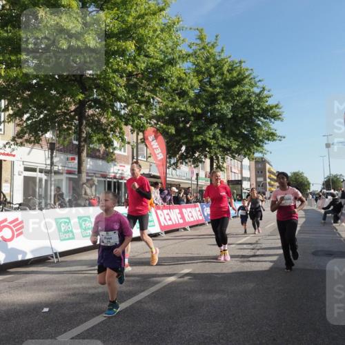 15.09.2024 - PSD Bank Halbmarathon Miley Keyser http://msf.ph/oto/7060775 15.09.2024 10:32:47 Ziel 1, 4, 33, 68, 83, 176, 182, 232, 241, 275, 283, 302 meine-sportfotos.de