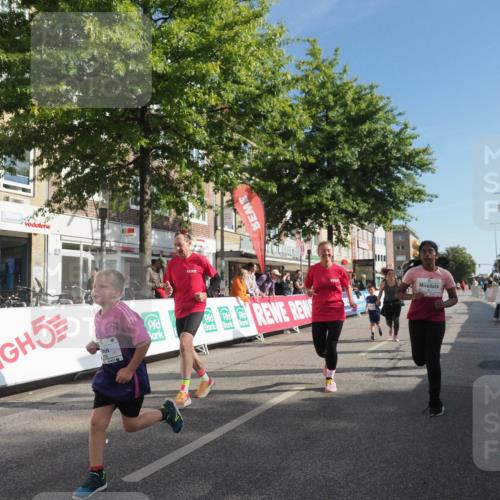 15.09.2024 - PSD Bank Halbmarathon Miley Keyser http://msf.ph/oto/7060783 15.09.2024 10:32:47 Ziel 1, 4, 33, 68, 83, 176, 182, 232, 241, 275, 283, 302 meine-sportfotos.de
