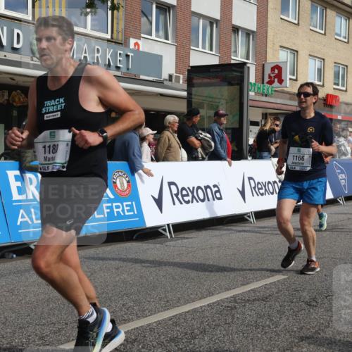 15.09.2024 - PSD Bank Halbmarathon Michael Strokosch http://msf.ph/oto/7060797 15.09.2024 11:44:15 Ziel 962, 1166, 1180, 1227, 1256, 1275, 1282, 1317, 1334, 1389, 1450, 1628, 1909, 2556, 2667 meine-sportfotos.de