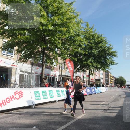 15.09.2024 - PSD Bank Halbmarathon Miley Keyser http://msf.ph/oto/7060810 15.09.2024 10:32:50 Ziel 1, 4, 33, 83, 176, 182, 232, 241, 275, 283, 302 meine-sportfotos.de