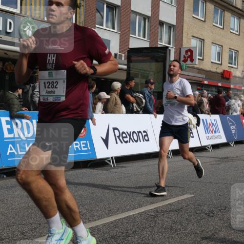15.09.2024 - PSD Bank Halbmarathon Michael Strokosch http://msf.ph/oto/7060819 15.09.2024 11:44:17 Ziel 962, 1166, 1180, 1227, 1256, 1275, 1282, 1317, 1389, 1450, 1628, 1909, 2496, 2556, 2667 meine-sportfotos.de