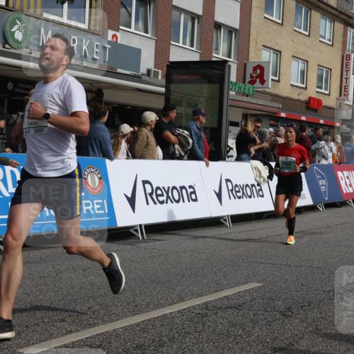 15.09.2024 - PSD Bank Halbmarathon Michael Strokosch http://msf.ph/oto/7060823 15.09.2024 11:44:18 Ziel 962, 1166, 1180, 1227, 1256, 1275, 1282, 1317, 1389, 1450, 1628, 2496, 2556, 2667 meine-sportfotos.de
