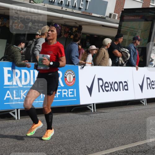 15.09.2024 - PSD Bank Halbmarathon Michael Strokosch http://msf.ph/oto/7060831 15.09.2024 11:44:19 Ziel 962, 1166, 1180, 1227, 1256, 1275, 1282, 1317, 1389, 1450, 1628, 2496, 2556, 2667 meine-sportfotos.de