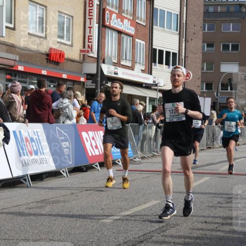 15.09.2024 - PSD Bank Halbmarathon Michael Strokosch http://msf.ph/oto/7060833 15.09.2024 11:44:20 Ziel 962, 1166, 1180, 1227, 1256, 1275, 1282, 1317, 1389, 1450, 1628, 2496, 2554, 2556, 2667, 3515 meine-sportfotos.de