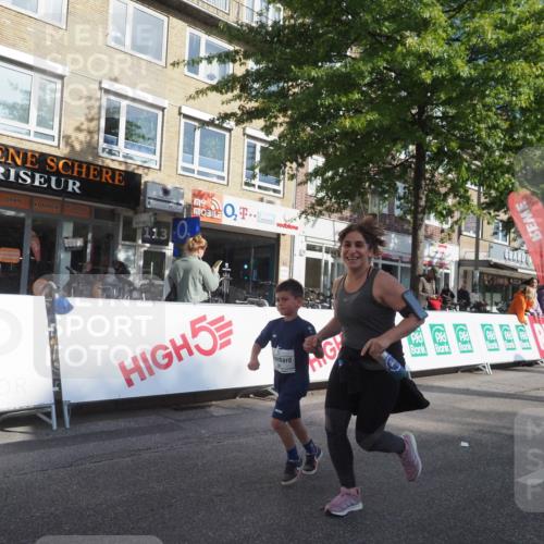 15.09.2024 - PSD Bank Halbmarathon Miley Keyser http://msf.ph/oto/7060850 15.09.2024 10:32:51 Ziel 1, 4, 33, 83, 176, 182, 232, 241, 275, 283, 302 meine-sportfotos.de