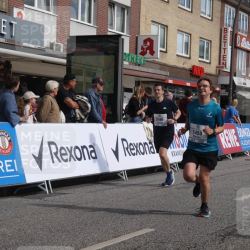 15.09.2024 - PSD Bank Halbmarathon Michael Strokosch http://msf.ph/oto/7060851 15.09.2024 11:44:24 Ziel 442, 773, 962, 1166, 1179, 1180, 1227, 1282, 1317, 1389, 1450, 1583, 1628, 2496, 2554, 2667, 3515 meine-sportfotos.de