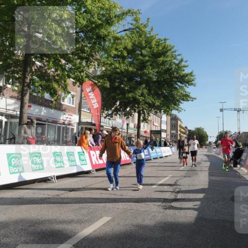 15.09.2024 - PSD Bank Halbmarathon Miley Keyser http://msf.ph/oto/7060874 15.09.2024 10:33:19 Ziel 224 meine-sportfotos.de