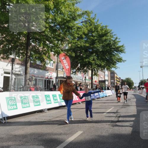 15.09.2024 - PSD Bank Halbmarathon Miley Keyser http://msf.ph/oto/7060886 15.09.2024 10:33:20 Ziel 224, 304 meine-sportfotos.de