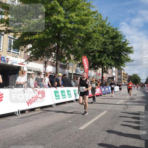 15.09.2024 - PSD Bank Halbmarathon Miley Keyser http://msf.ph/oto/7060904 15.09.2024 12:09:28 Ziel 1778, 1855, 1966, 1994, 2132, 2179, 2408, 2868, 2878, 2890, 2997, 3050, 3526 meine-sportfotos.de