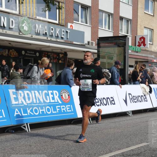 15.09.2024 - PSD Bank Halbmarathon Michael Strokosch http://msf.ph/oto/7060914 15.09.2024 11:44:35 Ziel 442, 773, 1179, 1206, 1583, 1598, 1623, 1734, 1806, 2496, 2534, 2554, 3515 meine-sportfotos.de