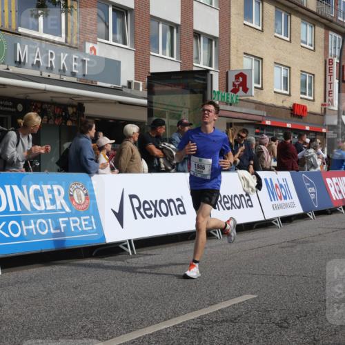 15.09.2024 - PSD Bank Halbmarathon Michael Strokosch http://msf.ph/oto/7060923 15.09.2024 11:44:37 Ziel 442, 773, 1179, 1206, 1583, 1598, 1623, 1734, 1806, 2534, 2554, 3515 meine-sportfotos.de