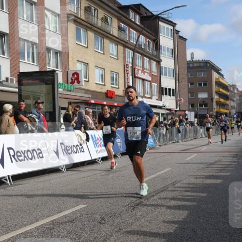 15.09.2024 - PSD Bank Halbmarathon Michael Strokosch http://msf.ph/oto/7060931 15.09.2024 11:44:39 Ziel 442, 773, 1179, 1206, 1583, 1598, 1623, 1734, 1806, 2534, 2554, 3515 meine-sportfotos.de