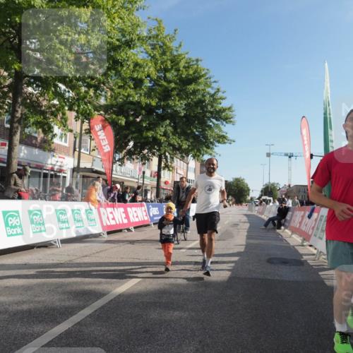 15.09.2024 - PSD Bank Halbmarathon Miley Keyser http://msf.ph/oto/7060932 15.09.2024 10:33:24 Ziel 224, 304 meine-sportfotos.de