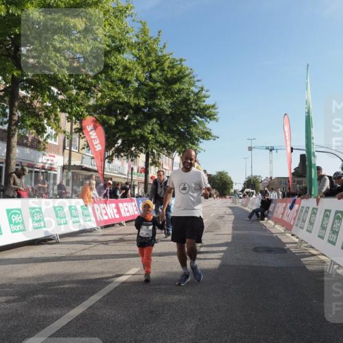 15.09.2024 - PSD Bank Halbmarathon Miley Keyser http://msf.ph/oto/7060939 15.09.2024 10:33:24 Ziel 224, 304 meine-sportfotos.de