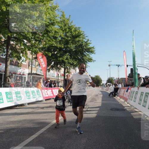 15.09.2024 - PSD Bank Halbmarathon Miley Keyser http://msf.ph/oto/7060947 15.09.2024 10:33:24 Ziel 224, 304 meine-sportfotos.de