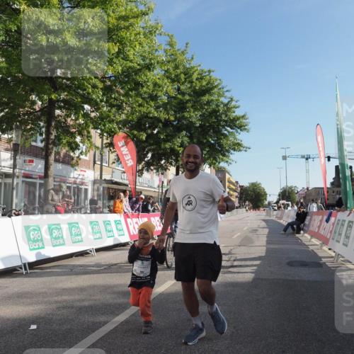 15.09.2024 - PSD Bank Halbmarathon Miley Keyser http://msf.ph/oto/7060960 15.09.2024 10:33:25 Ziel 224, 304 meine-sportfotos.de
