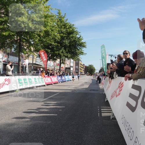 15.09.2024 - PSD Bank Halbmarathon Miley Keyser http://msf.ph/oto/7060980 15.09.2024 11:01:55 Ziel 448, 1001 meine-sportfotos.de