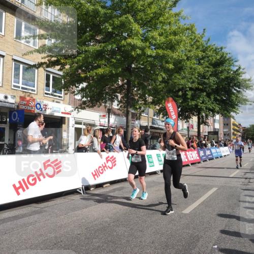 15.09.2024 - PSD Bank Halbmarathon Miley Keyser http://msf.ph/oto/7060989 15.09.2024 12:09:34 Ziel 1778, 1855, 1966, 1994, 2179, 2327, 2408, 2868, 2878, 2890, 2892, 2997, 3050, 3238 meine-sportfotos.de