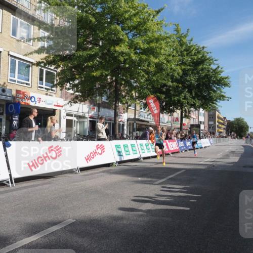 15.09.2024 - PSD Bank Halbmarathon Miley Keyser http://msf.ph/oto/7061015 15.09.2024 11:01:57 Ziel 448, 1001 meine-sportfotos.de