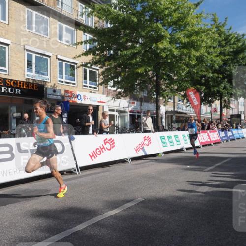 15.09.2024 - PSD Bank Halbmarathon Miley Keyser http://msf.ph/oto/7061042 15.09.2024 11:01:58 Ziel 447, 448, 1001 meine-sportfotos.de