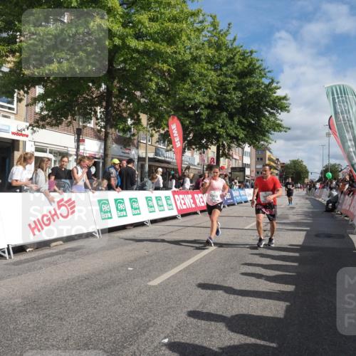15.09.2024 - PSD Bank Halbmarathon Miley Keyser http://msf.ph/oto/7061043 15.09.2024 12:09:40 Ziel 1778, 1855, 1966, 1994, 2327, 2878, 2890, 2892, 3050, 3238 meine-sportfotos.de