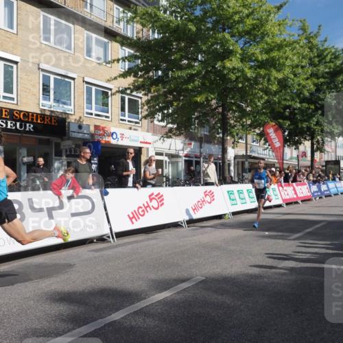 15.09.2024 - PSD Bank Halbmarathon Miley Keyser http://msf.ph/oto/7061046 15.09.2024 11:01:58 Ziel 447, 448, 1001 meine-sportfotos.de