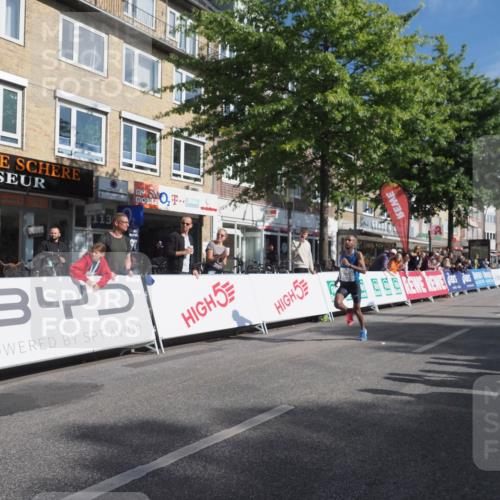 15.09.2024 - PSD Bank Halbmarathon Miley Keyser http://msf.ph/oto/7061050 15.09.2024 11:01:58 Ziel 447, 448, 1001 meine-sportfotos.de