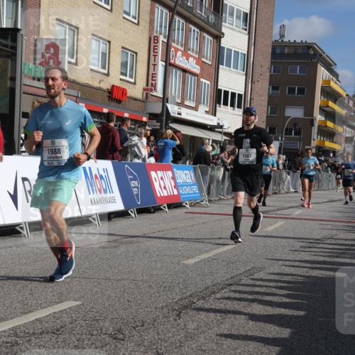 15.09.2024 - PSD Bank Halbmarathon Michael Strokosch http://msf.ph/oto/7061057 15.09.2024 11:45:01 Ziel 916, 949, 1114, 1280, 1313, 1373, 1415, 1587, 1988, 2503, 2647, 3514 meine-sportfotos.de
