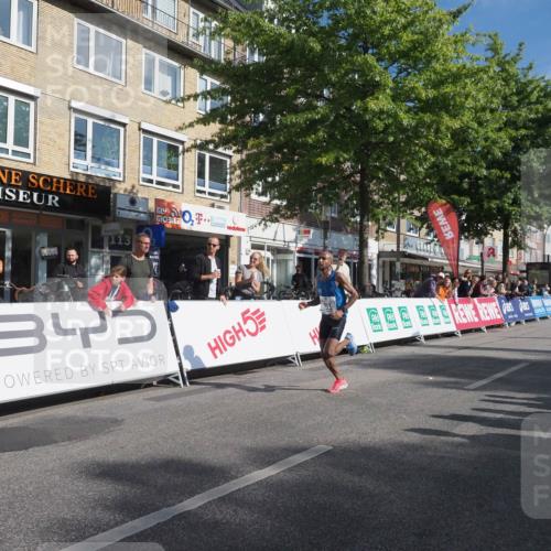 15.09.2024 - PSD Bank Halbmarathon Miley Keyser http://msf.ph/oto/7061058 15.09.2024 11:01:59 Ziel 447, 448, 1001 meine-sportfotos.de