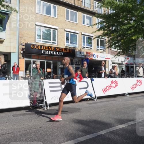 15.09.2024 - PSD Bank Halbmarathon Miley Keyser http://msf.ph/oto/7061073 15.09.2024 11:01:59 Ziel 447, 448, 1001 meine-sportfotos.de
