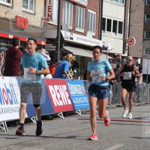 15.09.2024 - PSD Bank Halbmarathon Michael Strokosch http://msf.ph/oto/7061080 15.09.2024 11:45:05 Ziel 949, 1114, 1268, 1280, 1313, 1373, 1421, 1587, 1988, 2503, 2647, 2683, 3514 meine-sportfotos.de