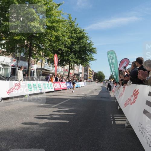 15.09.2024 - PSD Bank Halbmarathon Miley Keyser http://msf.ph/oto/7061086 15.09.2024 11:02:14 Ziel 447 meine-sportfotos.de