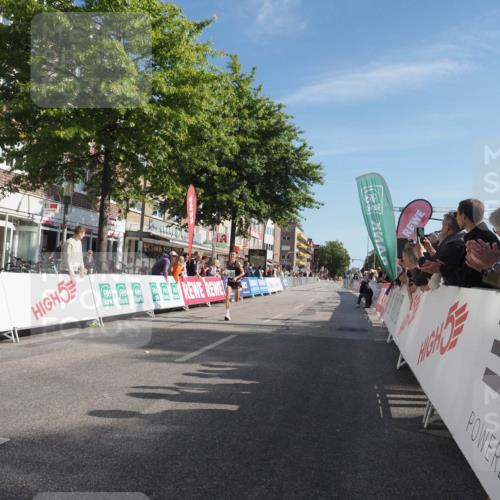 15.09.2024 - PSD Bank Halbmarathon Miley Keyser http://msf.ph/oto/7061090 15.09.2024 11:02:15 Ziel 447 meine-sportfotos.de