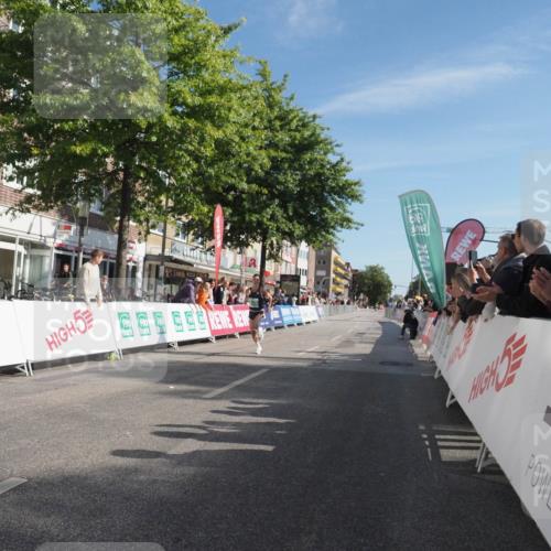 15.09.2024 - PSD Bank Halbmarathon Miley Keyser http://msf.ph/oto/7061093 15.09.2024 11:02:15 Ziel 447 meine-sportfotos.de