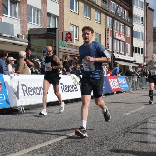 15.09.2024 - PSD Bank Halbmarathon Michael Strokosch http://msf.ph/oto/7061103 15.09.2024 11:45:08 Ziel 949, 1114, 1268, 1280, 1313, 1373, 1421, 1587, 1737, 1988, 2495, 2503, 2647, 2683, 3514 meine-sportfotos.de