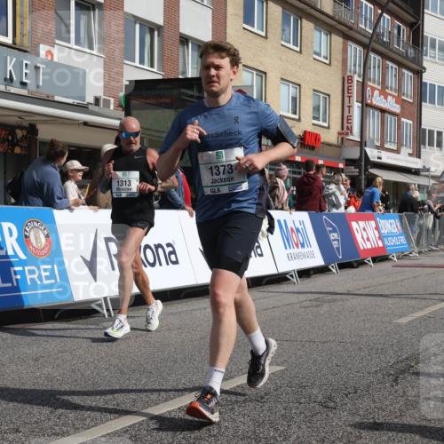 15.09.2024 - PSD Bank Halbmarathon Michael Strokosch http://msf.ph/oto/7061106 15.09.2024 11:45:09 Ziel 949, 1114, 1268, 1280, 1313, 1373, 1421, 1587, 1737, 1988, 2495, 2503, 2647, 2683, 3514 meine-sportfotos.de