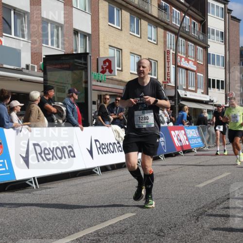 15.09.2024 - PSD Bank Halbmarathon Michael Strokosch http://msf.ph/oto/7061111 15.09.2024 11:45:10 Ziel 949, 1114, 1268, 1280, 1313, 1373, 1421, 1477, 1587, 1737, 1988, 2495, 2503, 2647, 2683, 3514 meine-sportfotos.de