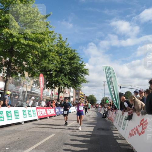 15.09.2024 - PSD Bank Halbmarathon Miley Keyser http://msf.ph/oto/7061155 15.09.2024 12:09:52 Ziel 1694, 1820, 2053, 2327, 2892, 2993, 3238, 3532 meine-sportfotos.de