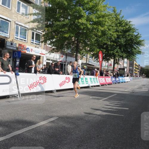 15.09.2024 - PSD Bank Halbmarathon Miley Keyser http://msf.ph/oto/7061249 15.09.2024 11:04:38 Ziel 451, 453 meine-sportfotos.de