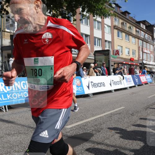 15.09.2024 - PSD Bank Halbmarathon Michael Strokosch http://msf.ph/oto/7061271 15.09.2024 11:45:37 Ziel 780, 835, 951, 957, 973, 982, 1138, 1351, 1407, 1437, 1626, 1791, 2310, 2332, 2483 meine-sportfotos.de