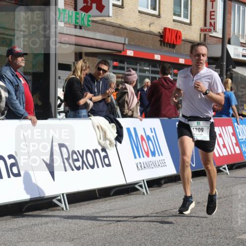 15.09.2024 - PSD Bank Halbmarathon Michael Strokosch http://msf.ph/oto/7061328 15.09.2024 11:45:48 Ziel 446, 948, 982, 1209, 1326, 1347, 1351, 1407, 1975, 2645, 2705, 2988 meine-sportfotos.de