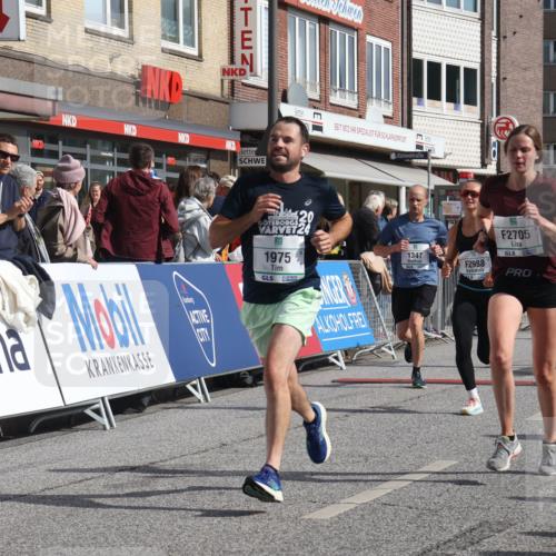 15.09.2024 - PSD Bank Halbmarathon Michael Strokosch http://msf.ph/oto/7061340 15.09.2024 11:45:50 Ziel 446, 948, 982, 1209, 1326, 1347, 1351, 1975, 2645, 2705, 2988 meine-sportfotos.de