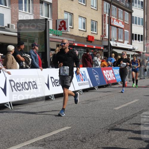 15.09.2024 - PSD Bank Halbmarathon Michael Strokosch http://msf.ph/oto/7061368 15.09.2024 11:45:54 Ziel 446, 948, 1209, 1326, 1346, 1347, 1351, 1975, 2539, 2645, 2705, 2988 meine-sportfotos.de